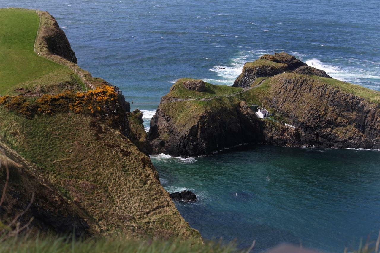 Glen Haven Bed And Breakfast Ballycastle Exteriör bild