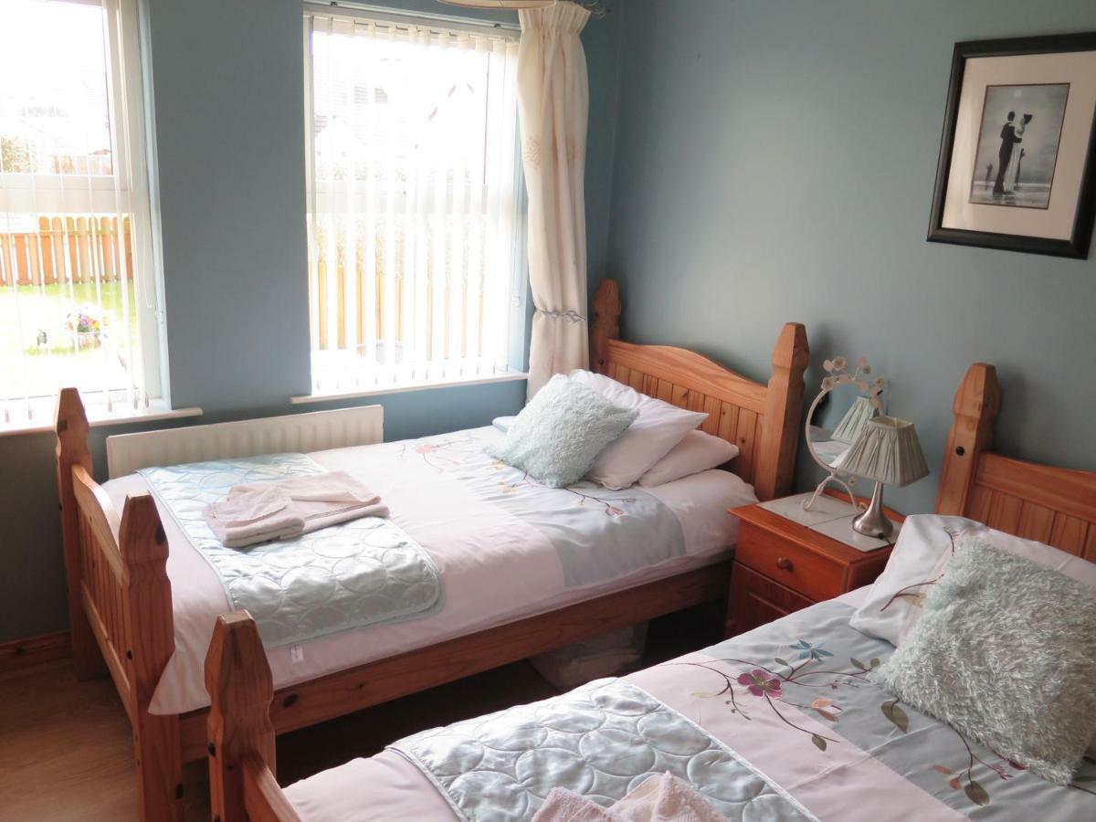 Glen Haven Bed And Breakfast Ballycastle Exteriör bild
