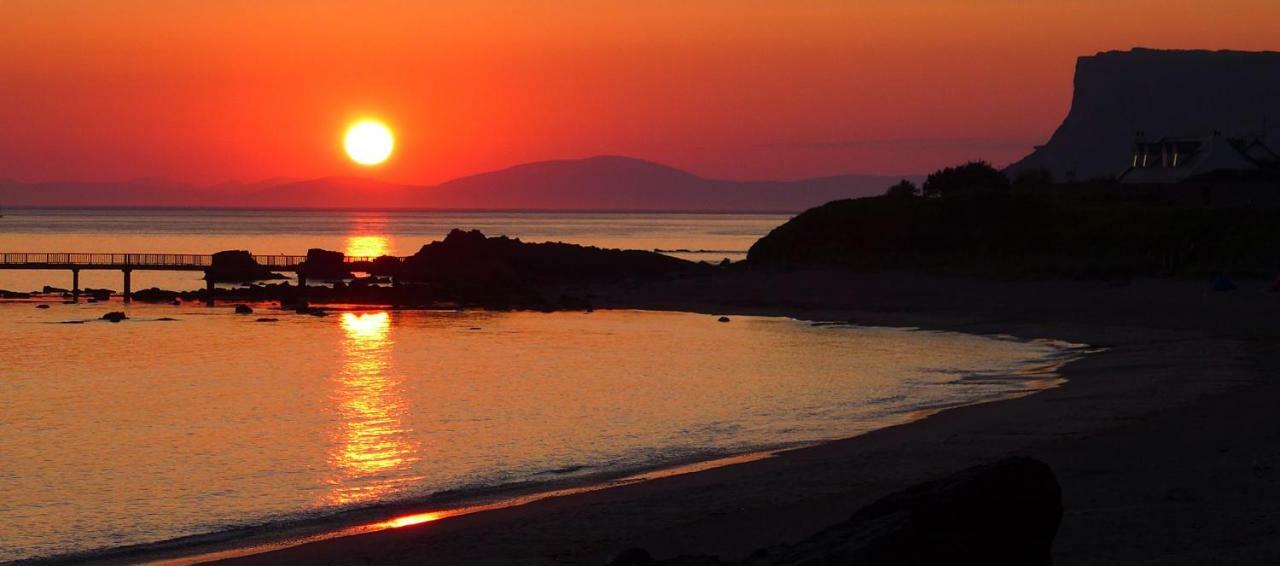 Glen Haven Bed And Breakfast Ballycastle Exteriör bild
